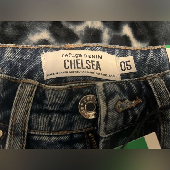 Urban Planet High-Rise Ripped Jean Shorts (Size 5) - Picture 3 of 3